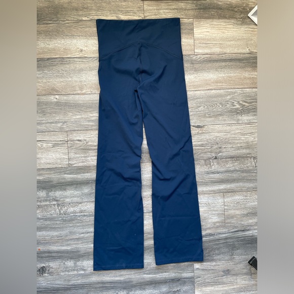 Spanx Booty Boost Flair Pant - Picture 4 of 8